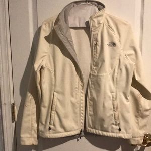 North face shell perfect for winter.